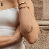 Buch mit Sternen und Mond