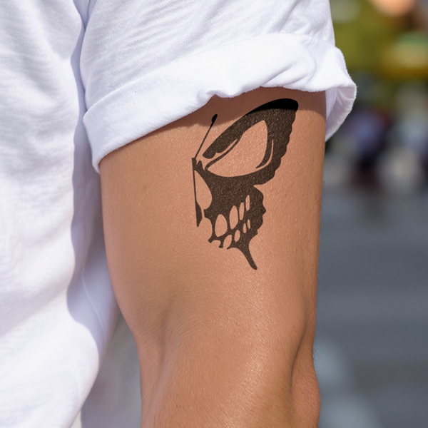 Totenkopf Schmetterling Tattoo