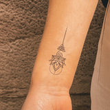 Lotus mit Erweiterung Tattoo
